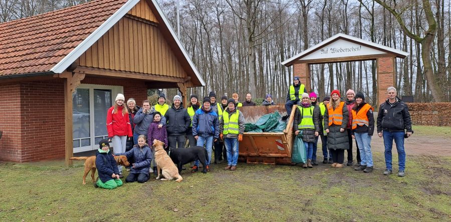 40 Helfer befreien Talge-Langen von Müll
